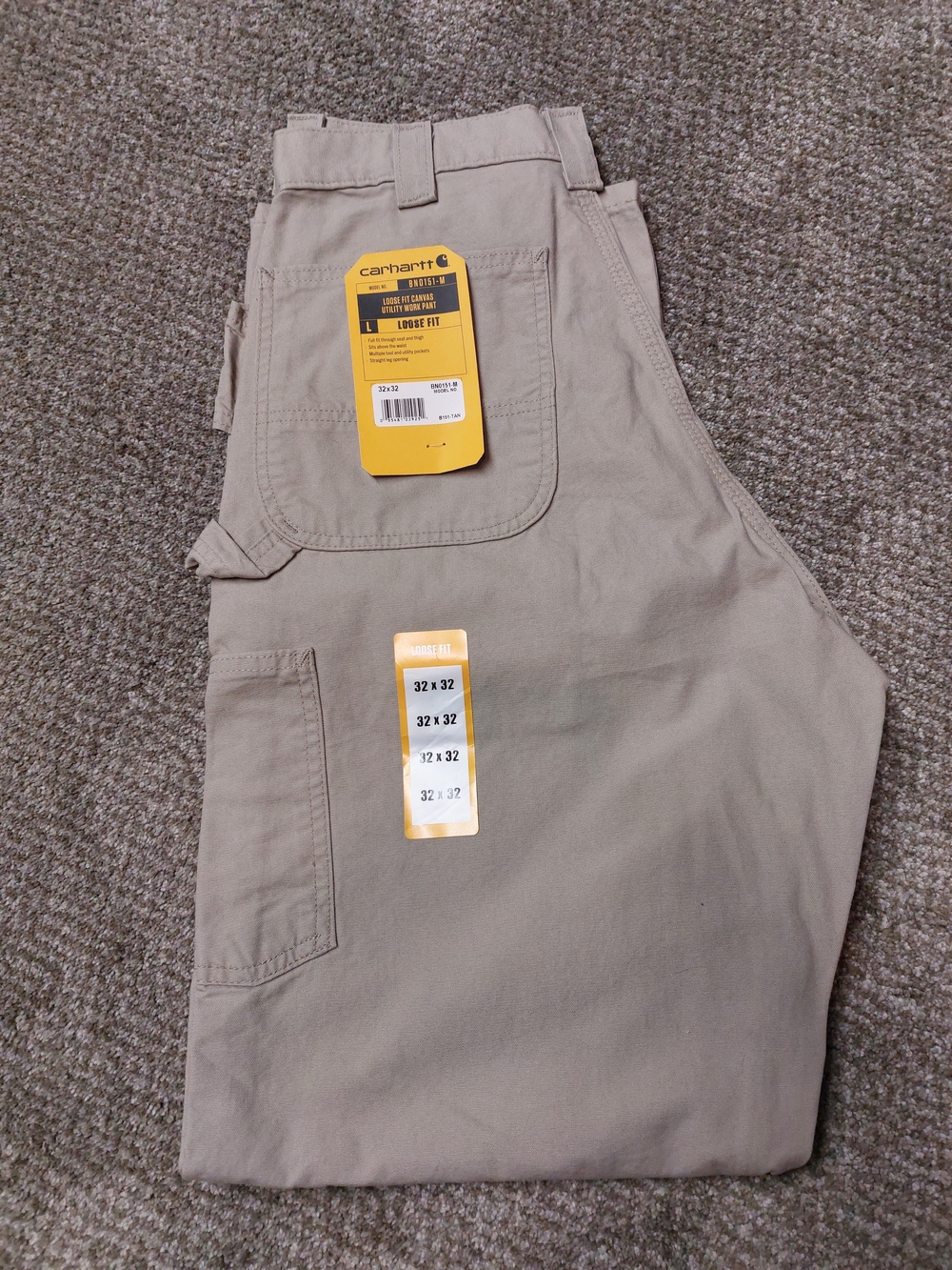 Carhartt Men’s Loose-Fit Cargo Pants in Khaki